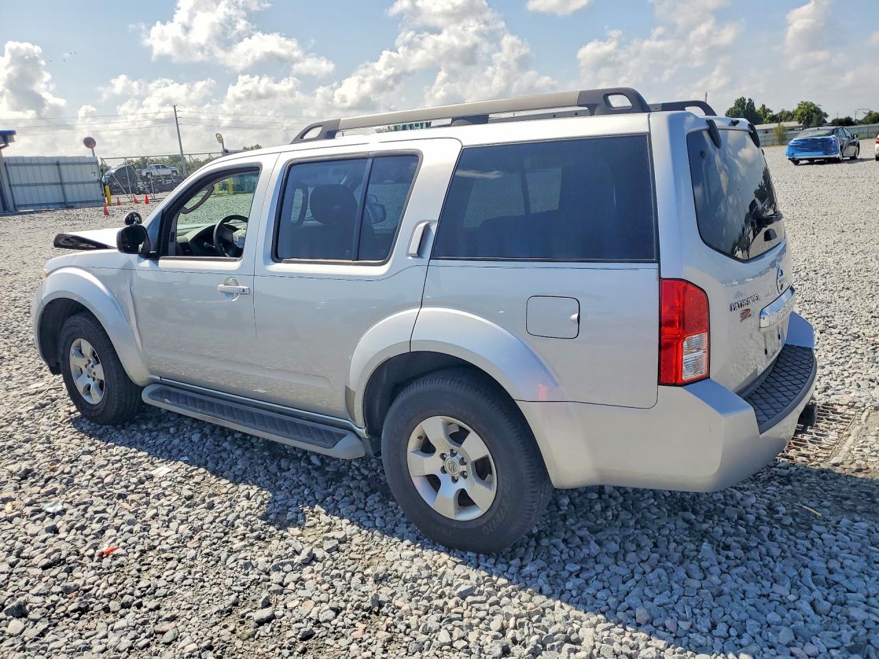 2008 Nissan Pathfinder S Silver vin: 5N1AR18U38C667125