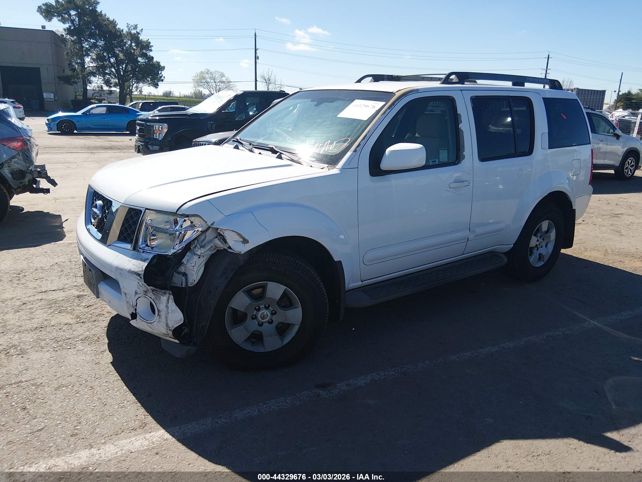 2006 Nissan Pathfinder Se White vin: 5N1AR18U46C600448