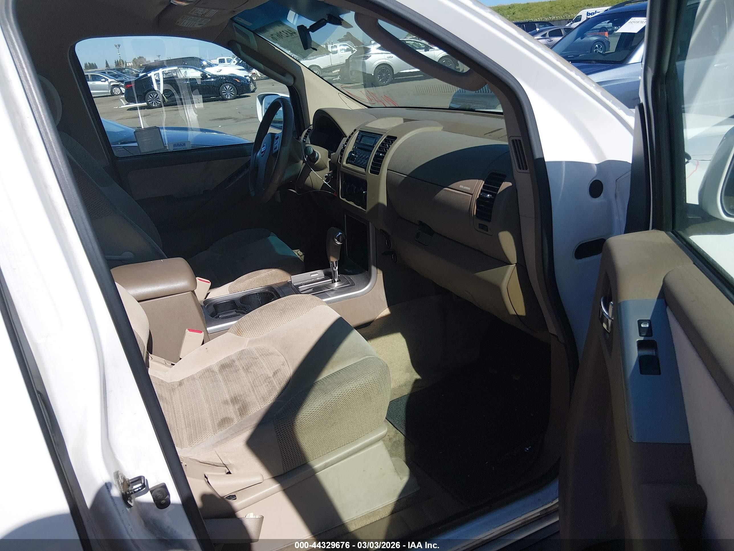 2006 Nissan Pathfinder Se White vin: 5N1AR18U46C600448