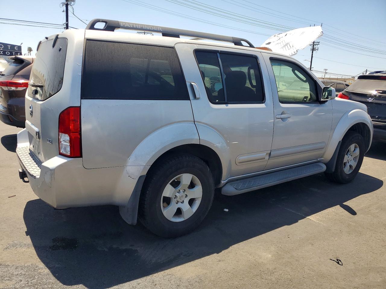 2006 Nissan Pathfinder S Silver vin: 5N1AR18U46C674601