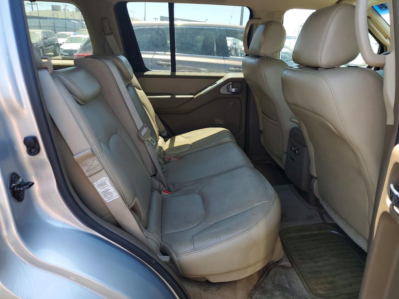 2006 Nissan Pathfinder S Silver vin: 5N1AR18U46C674601