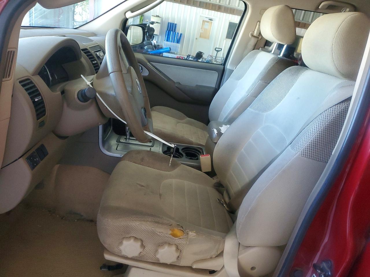 2006 Nissan Pathfinder S Burgundy vin: 5N1AR18U46C677062