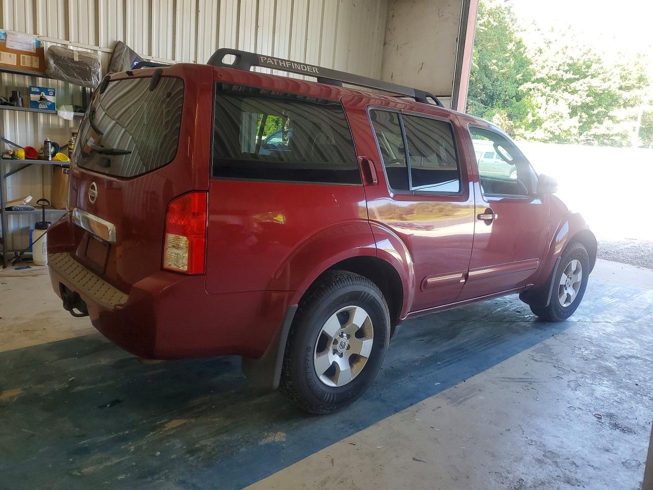 2006 Nissan Pathfinder S Burgundy vin: 5N1AR18U46C677062