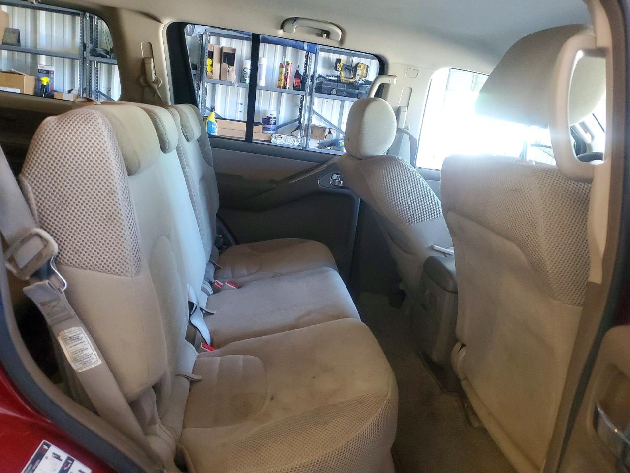 2006 Nissan Pathfinder S Burgundy vin: 5N1AR18U46C677062