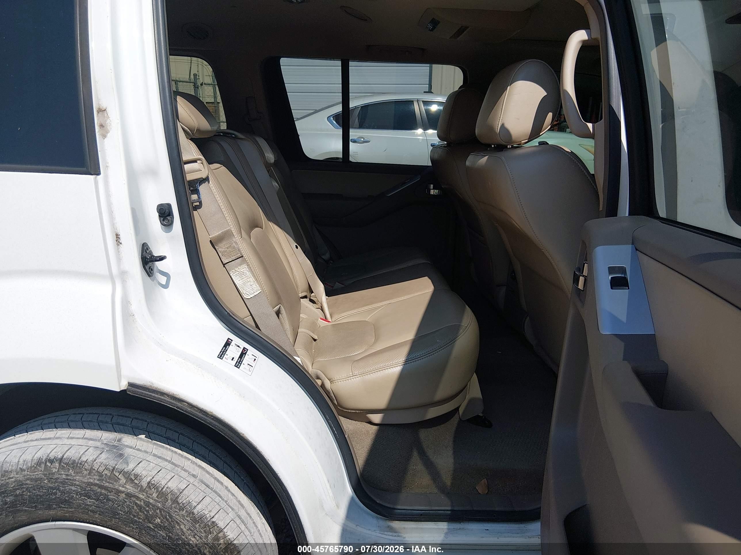 2008 Nissan Pathfinder Se White vin: 5N1AR18U48C648308