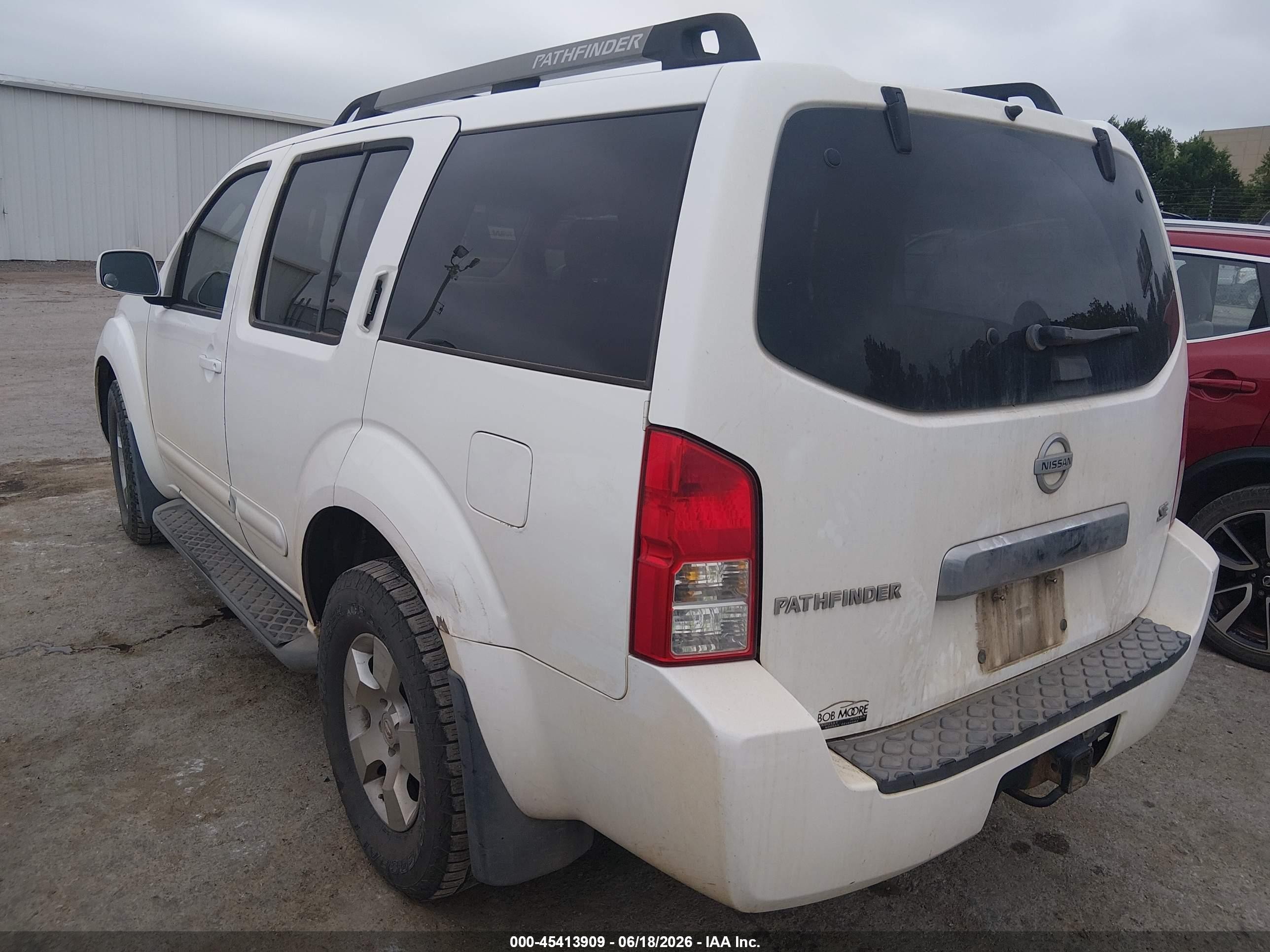2005 Nissan Pathfinder Se White vin: 5N1AR18U55C754018