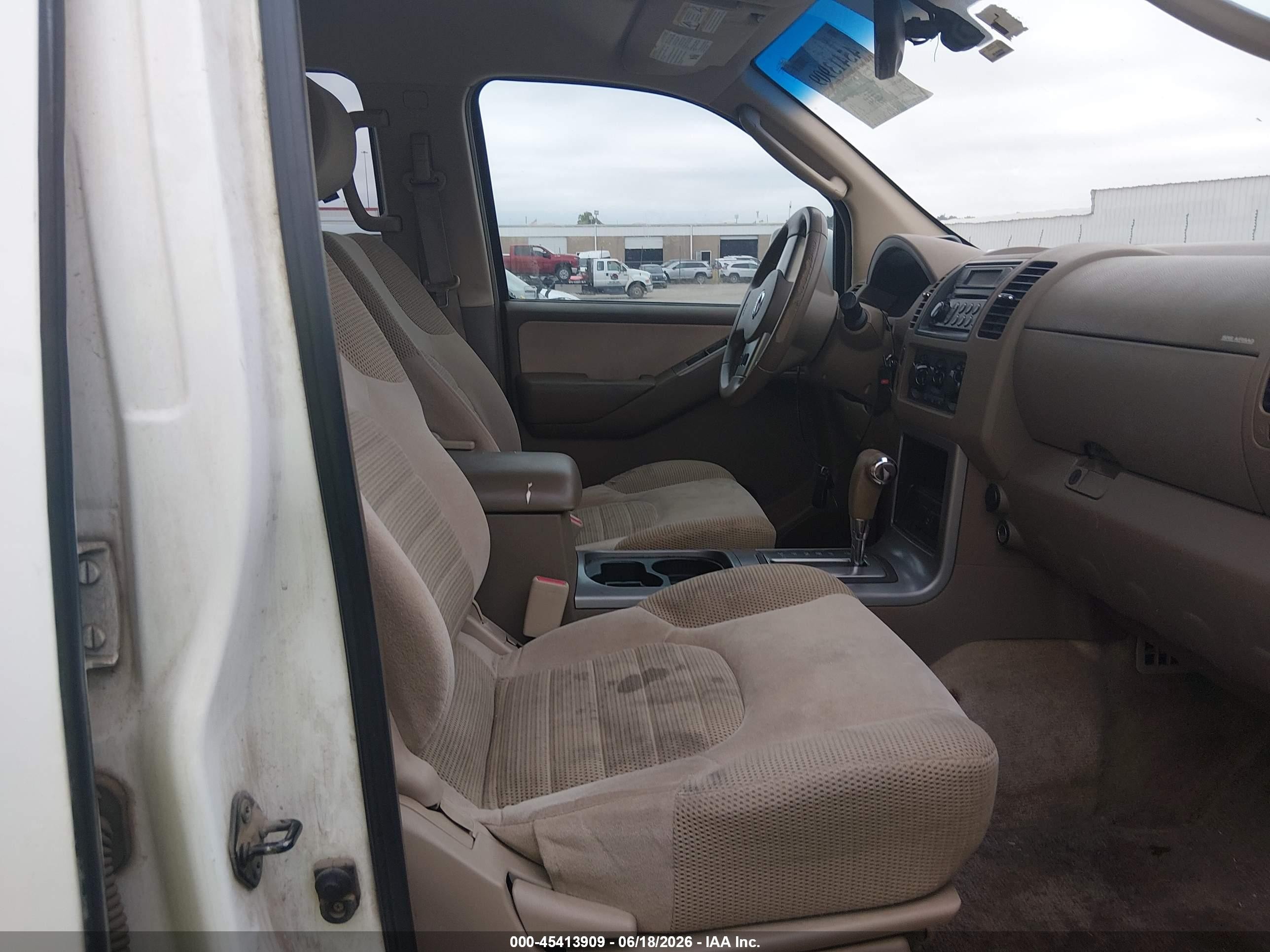 2005 Nissan Pathfinder Se White vin: 5N1AR18U55C754018