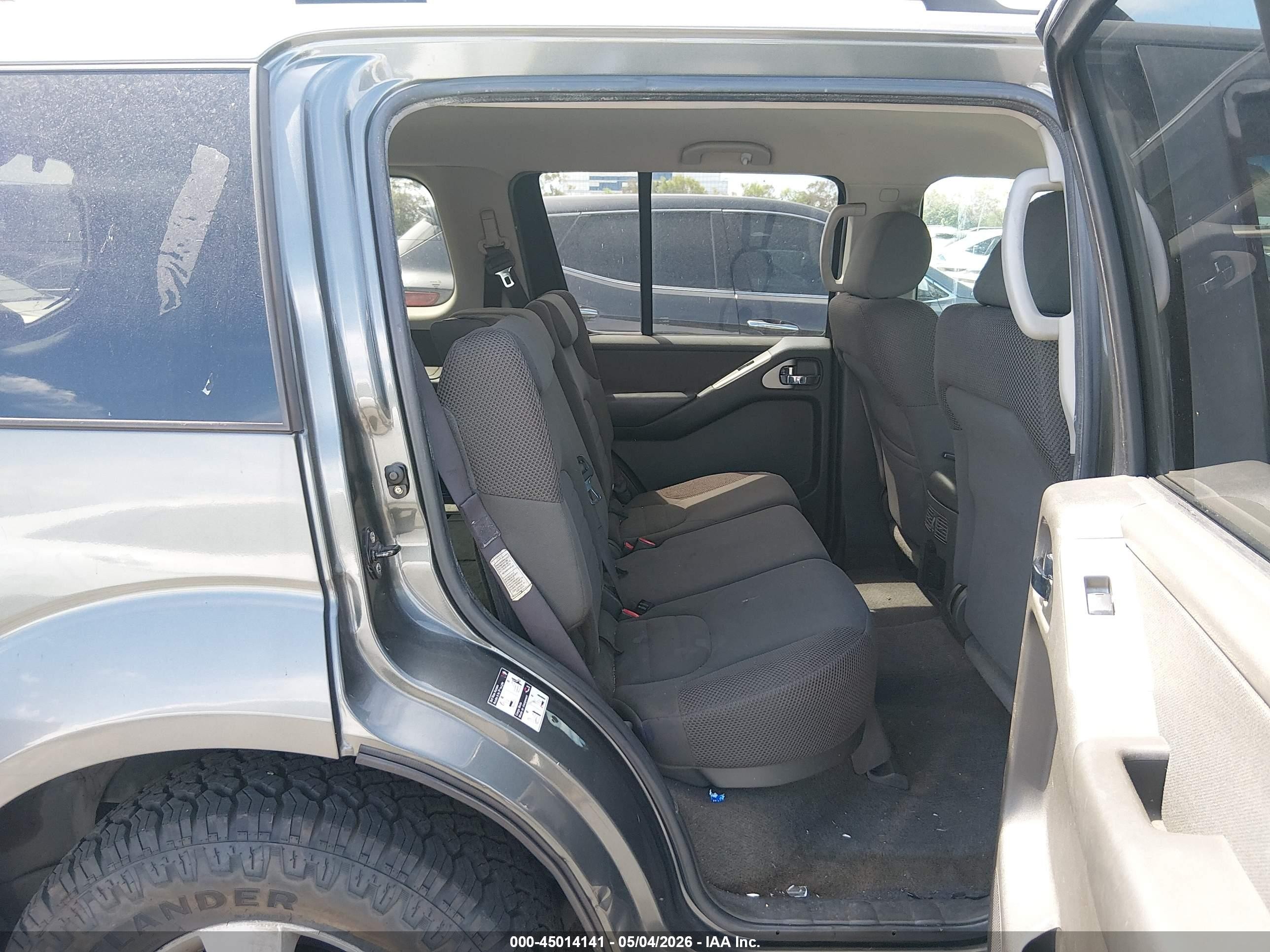 2006 Nissan Pathfinder S Серый vin: 5N1AR18U56C612074