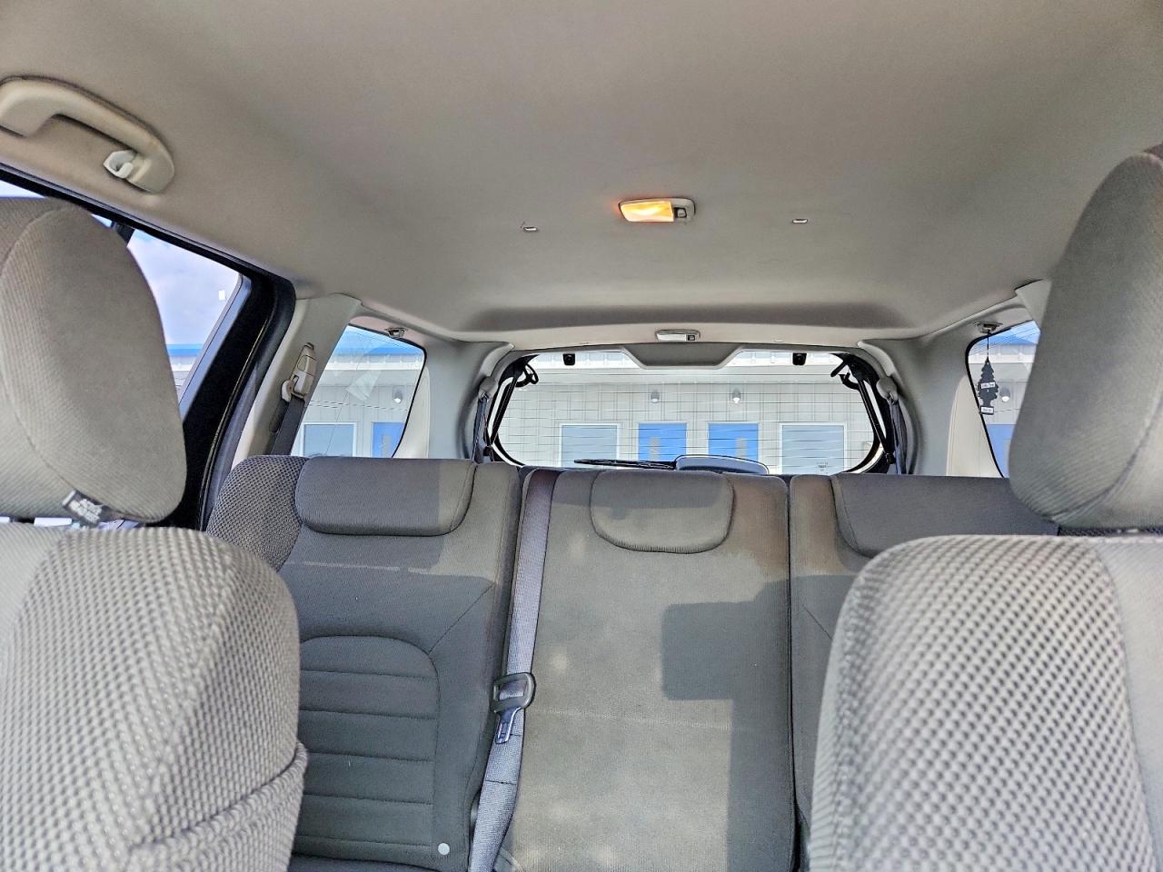 2006 Nissan Pathfinder S Black vin: 5N1AR18U56C634382