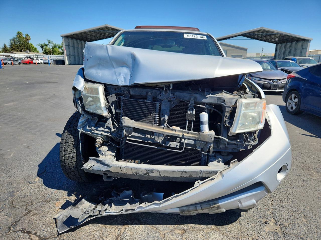 2006 Nissan Pathfinder S Silver vin: 5N1AR18U56C684800