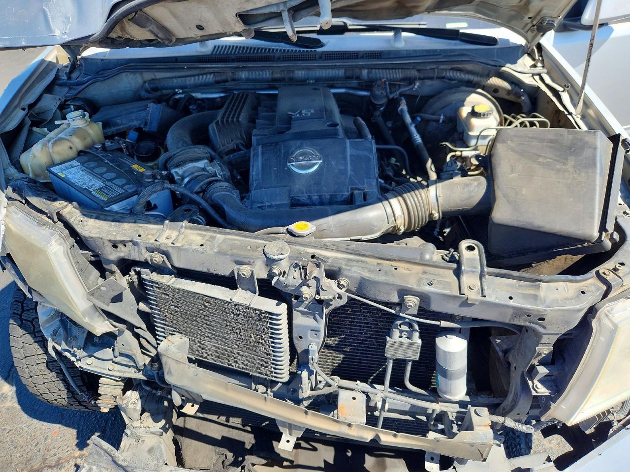 2006 Nissan Pathfinder S Silver vin: 5N1AR18U56C684800