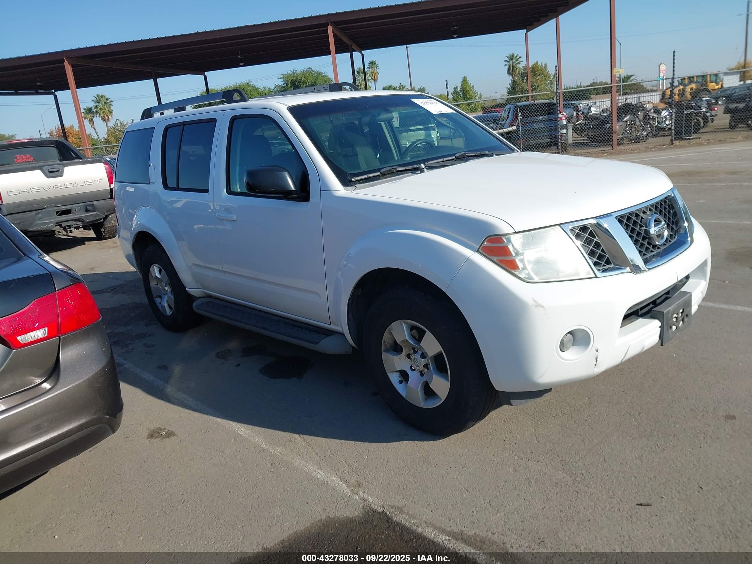 2008 Nissan Pathfinder S White vin: 5N1AR18U58C616029