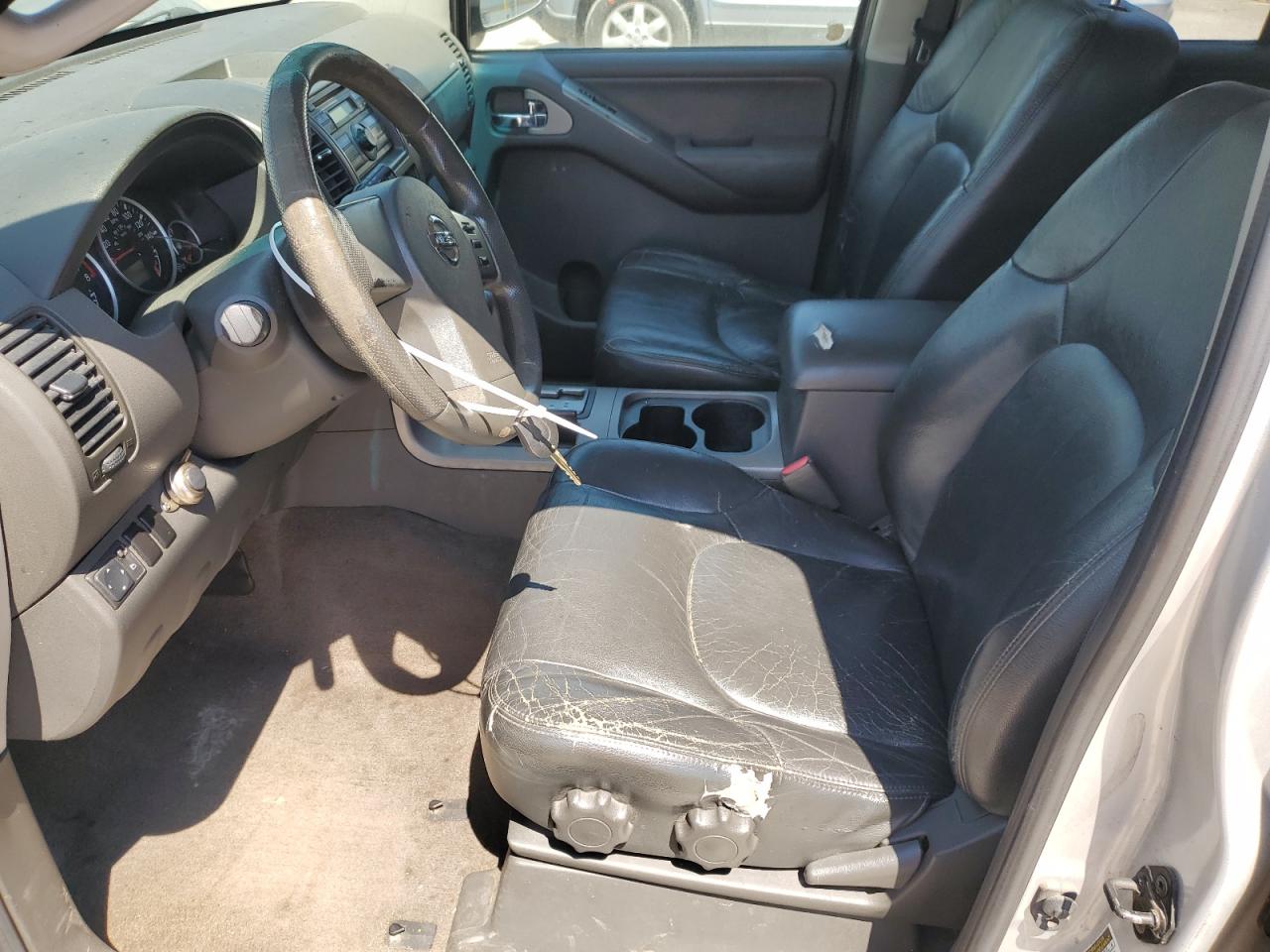 2008 Niss Pathfinder S Silver vin: 5N1AR18U58C655817