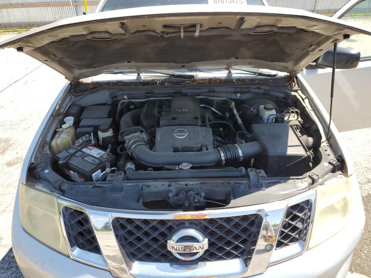 2008 Niss Pathfinder S Silver vin: 5N1AR18U58C655817