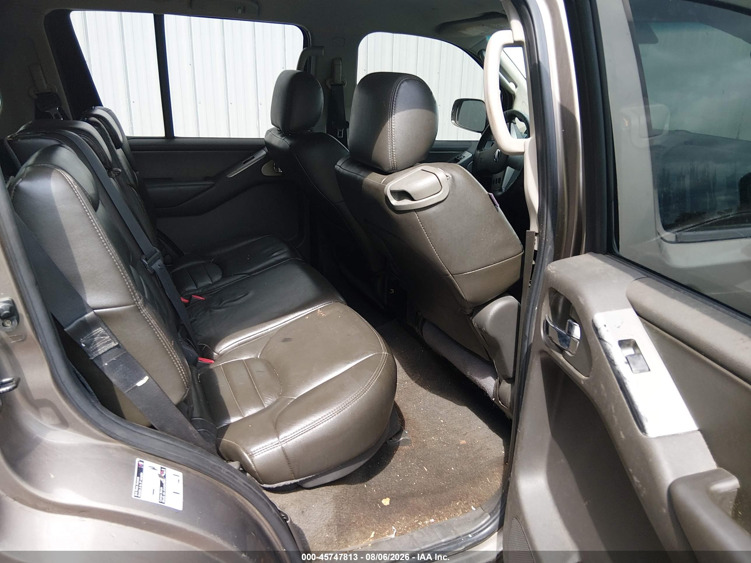 2006 Nissan Pathfinder Se Beige vin: 5N1AR18U66C666466