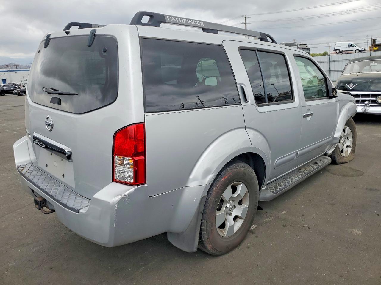 2006 Nissan Pathfinder S Silver vin: 5N1AR18U66C683624