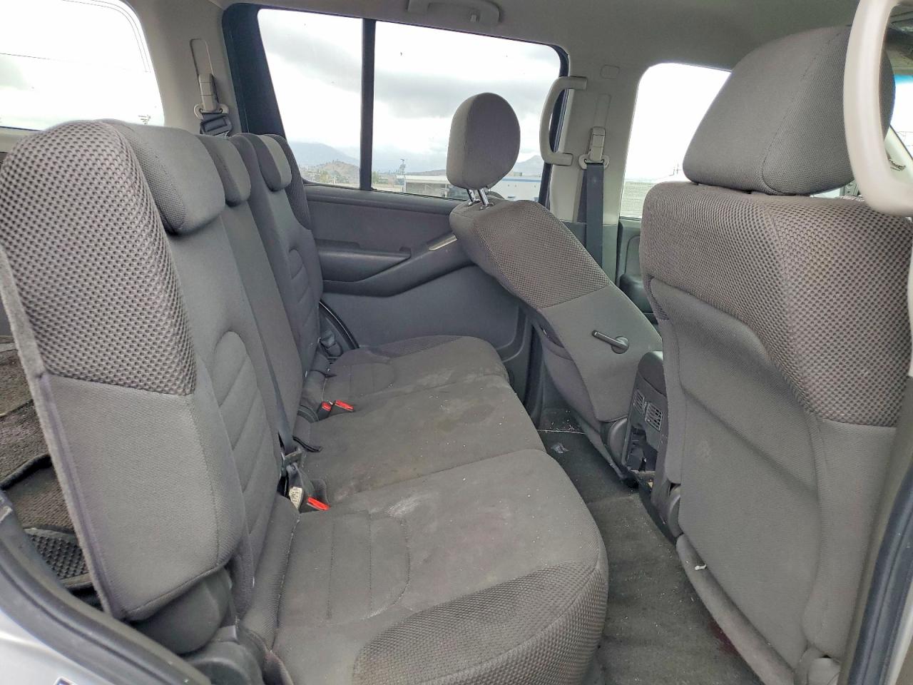 2006 Nissan Pathfinder S Silver vin: 5N1AR18U66C683624