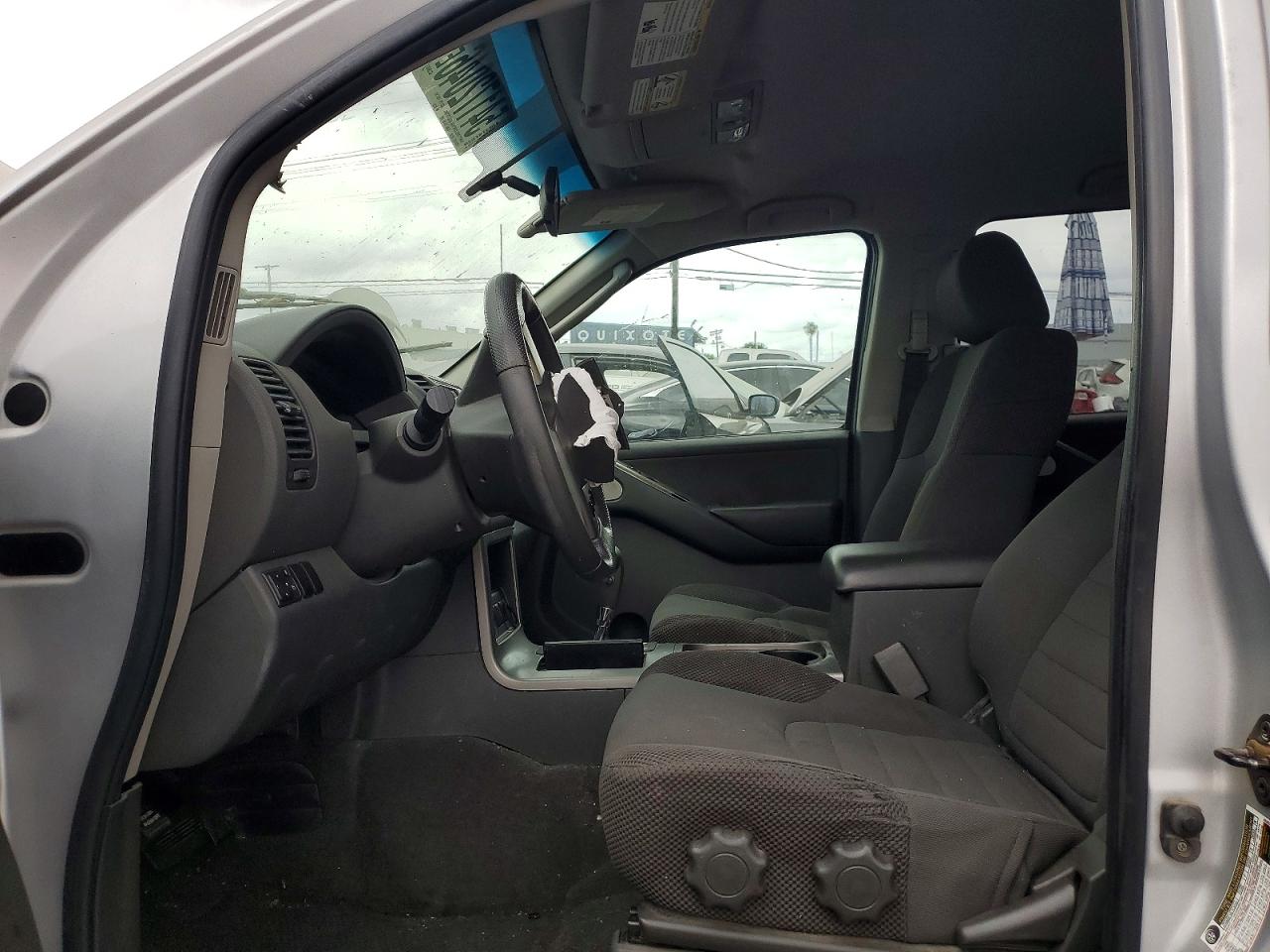 2006 Nissan Pathfinder S Silver vin: 5N1AR18U66C683624
