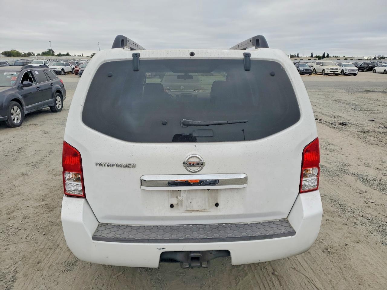 2008 Nissan Pathfinder S White vin: 5N1AR18U68C604973