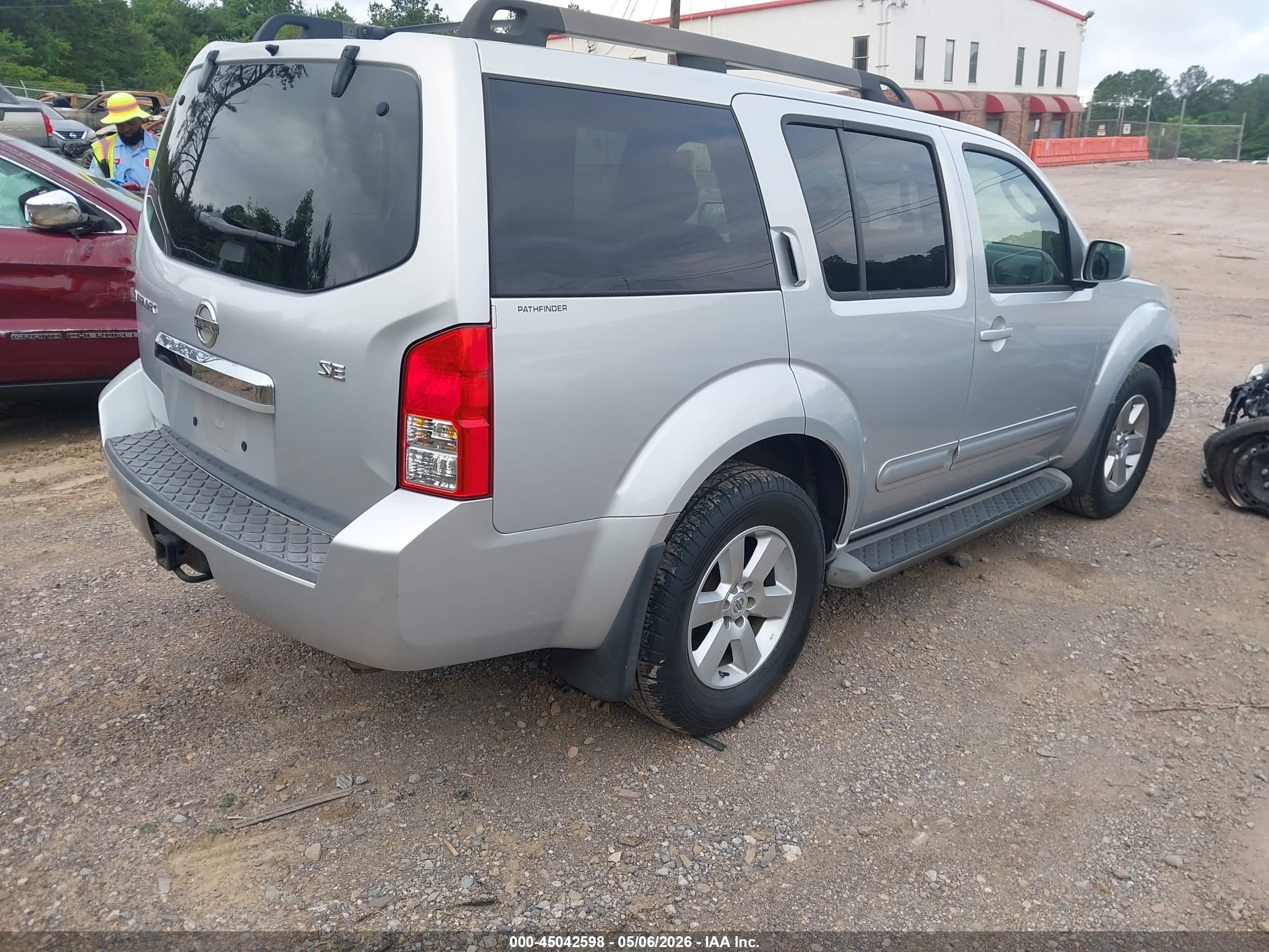 2008 Nissan Pathfinder Se Серебряный vin: 5N1AR18U68C667605