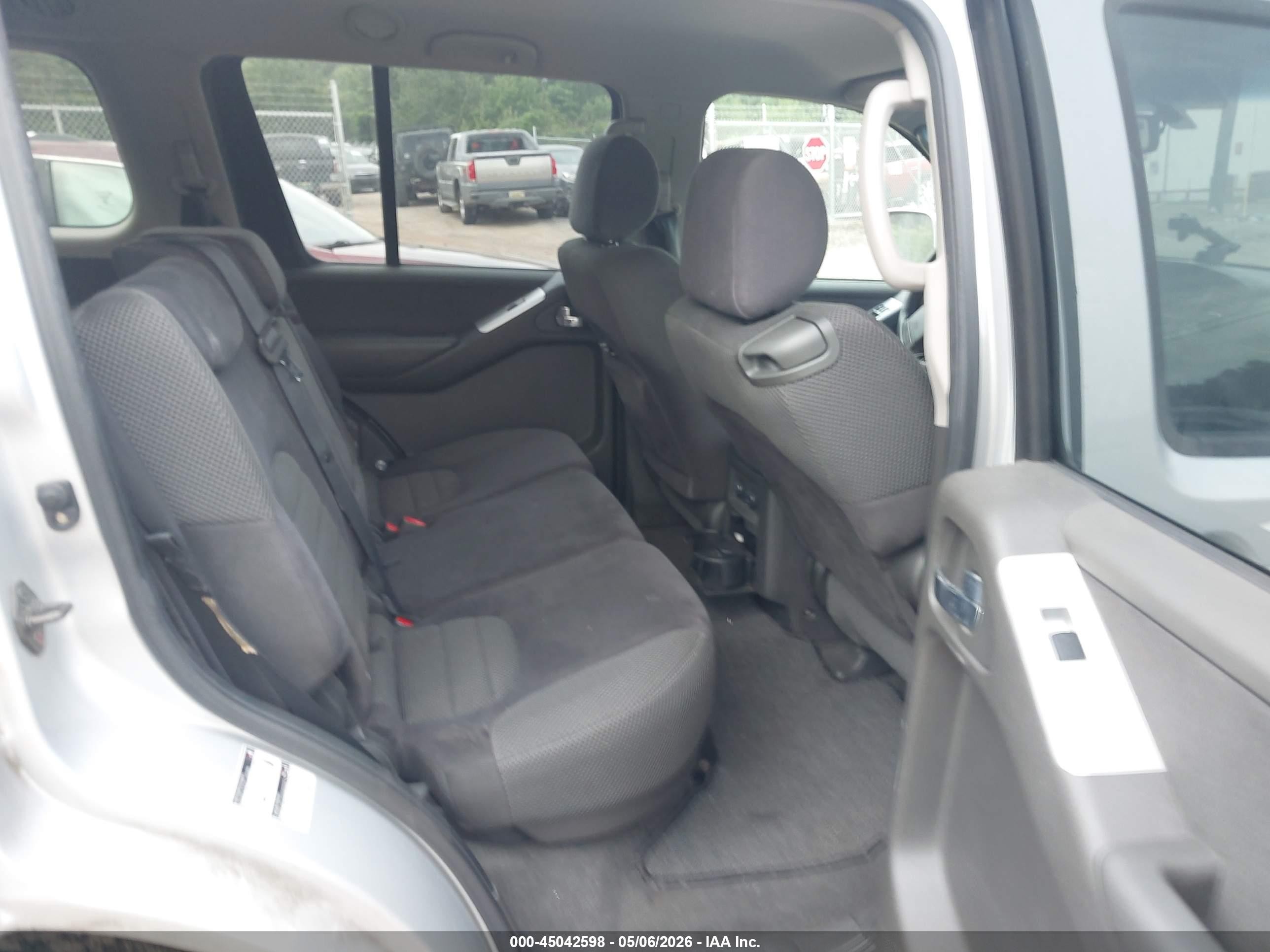 2008 Nissan Pathfinder Se Серебряный vin: 5N1AR18U68C667605
