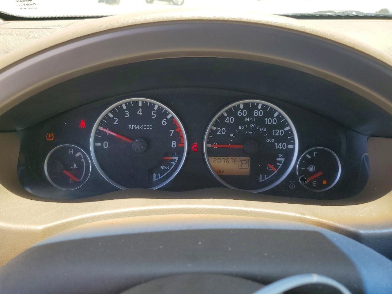 2005 Nissan Pathfinder Xe Red vin: 5N1AR18U75C711008