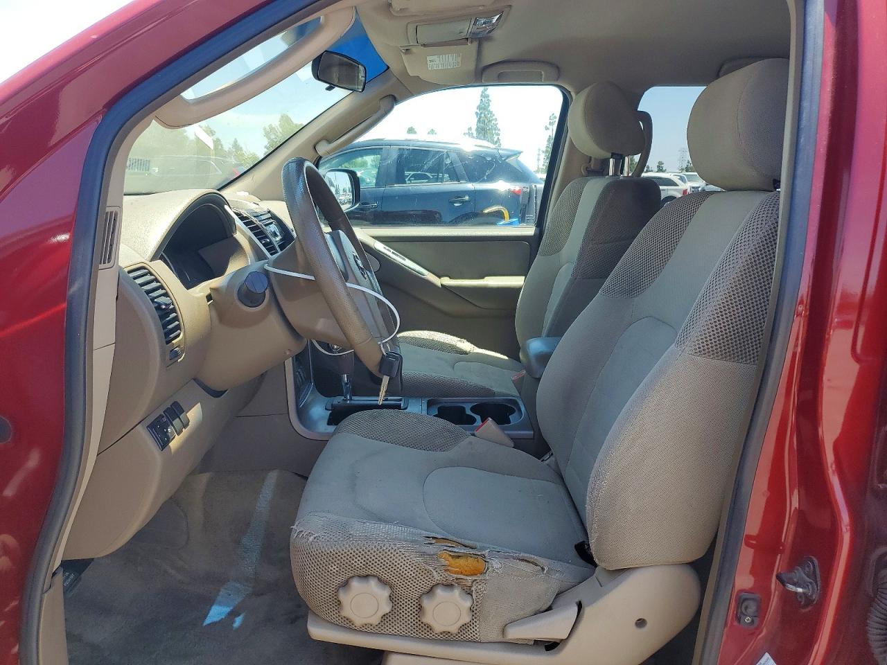 2005 Nissan Pathfinder Xe Red vin: 5N1AR18U75C711008
