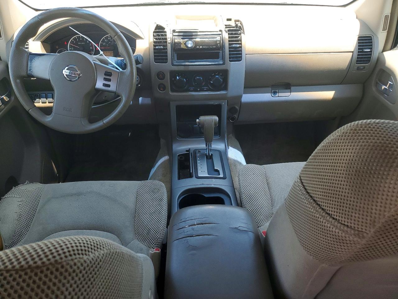 2005 Nissan Pathfinder Xe Red vin: 5N1AR18U75C711008