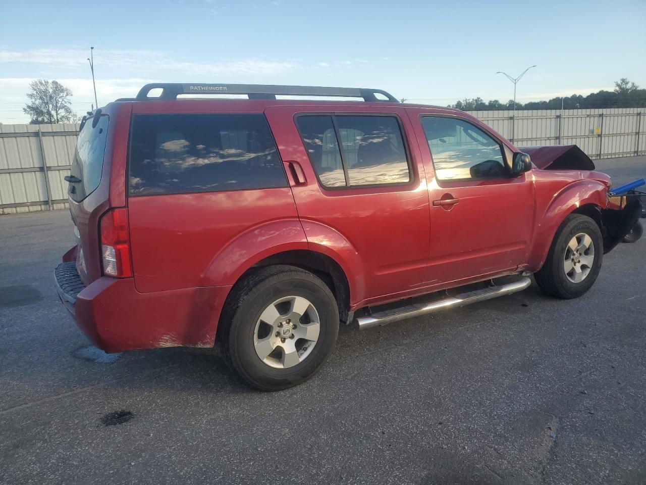 2009 Nissan Pathfinder S Красный vin: 5N1AR18U79C601114