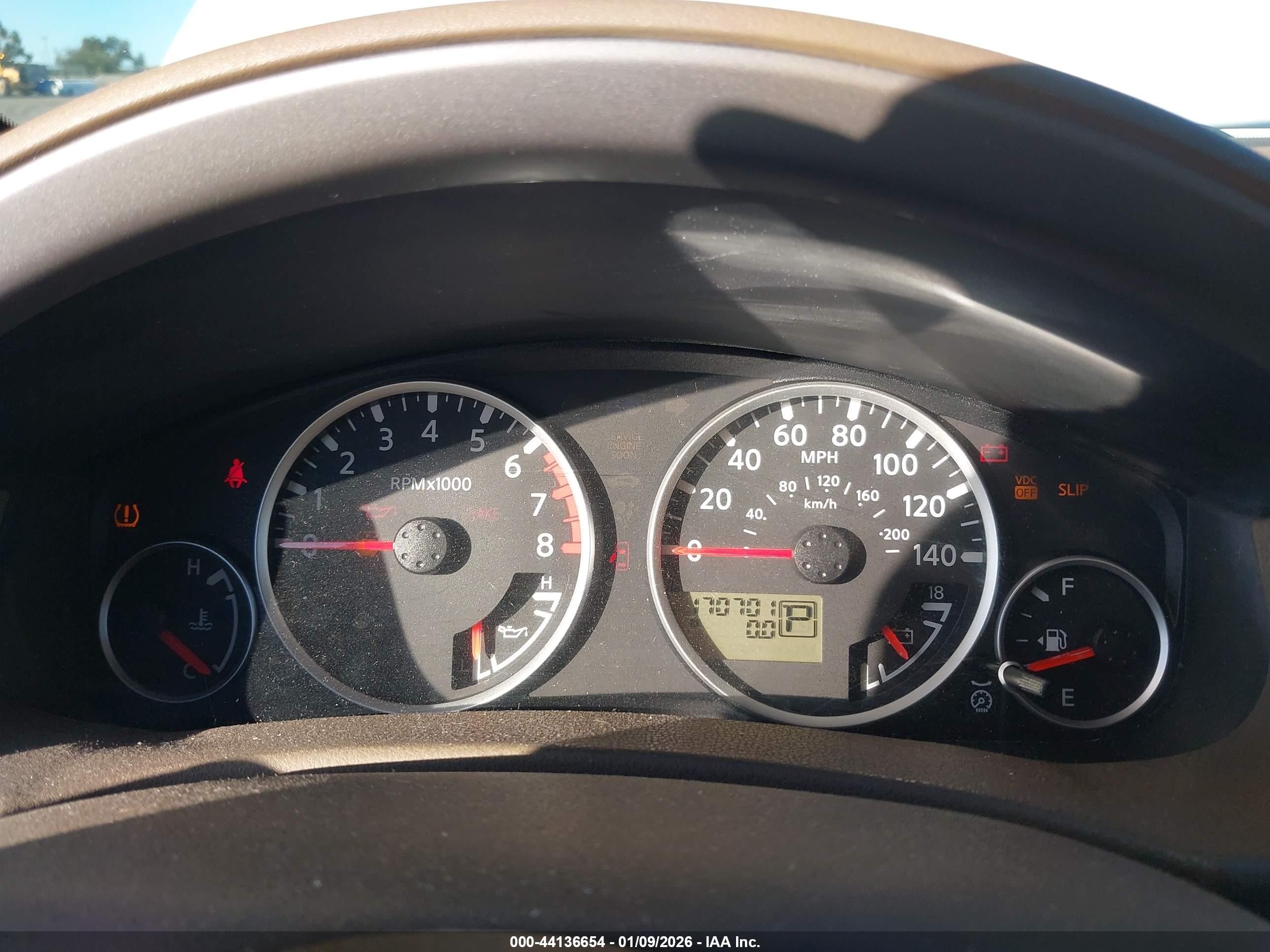2005 Nissan Pathfinder Se White vin: 5N1AR18U85C776403