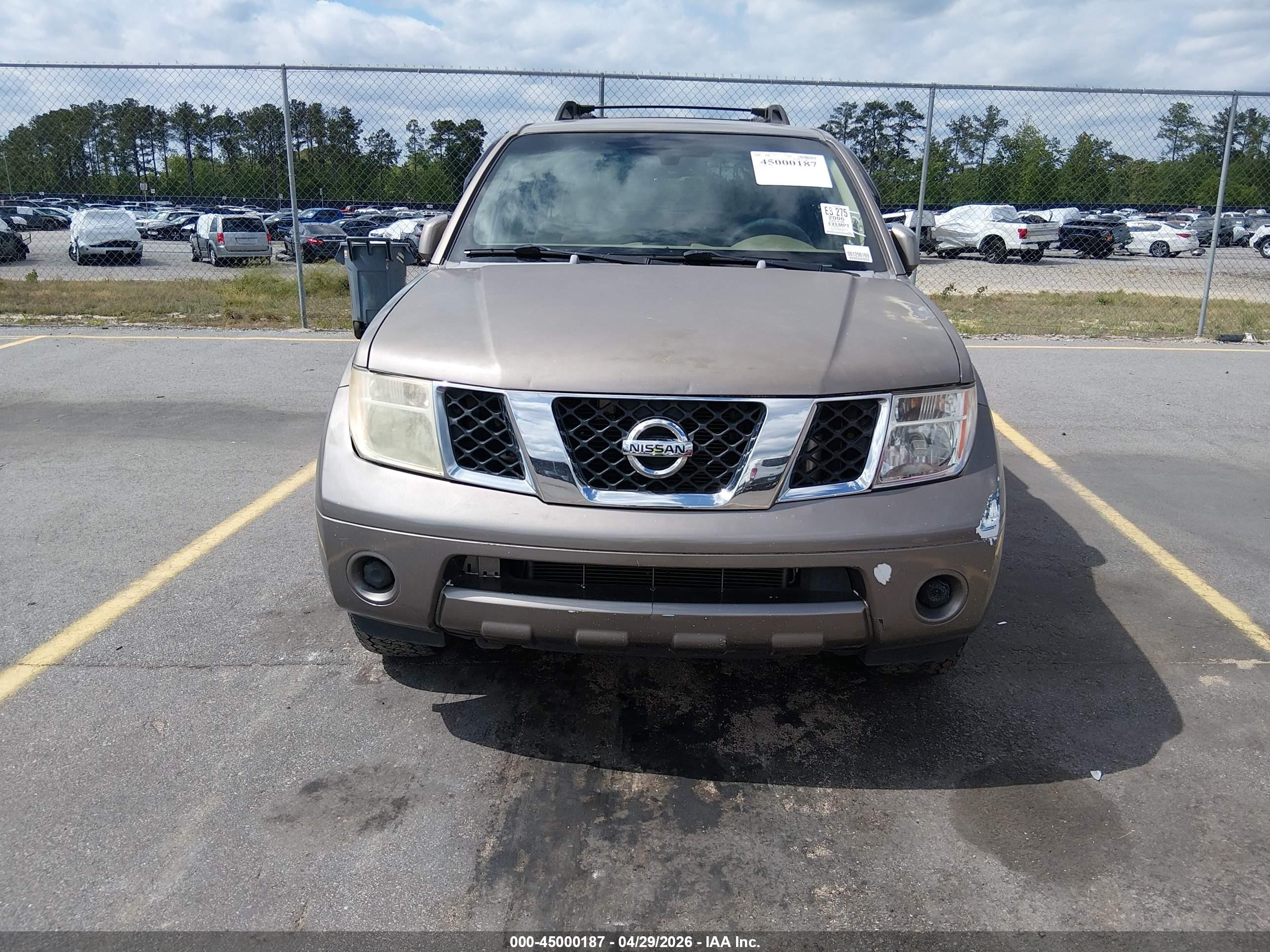 2006 Nissan Pathfinder Se Champagne vin: 5N1AR18U86C682216