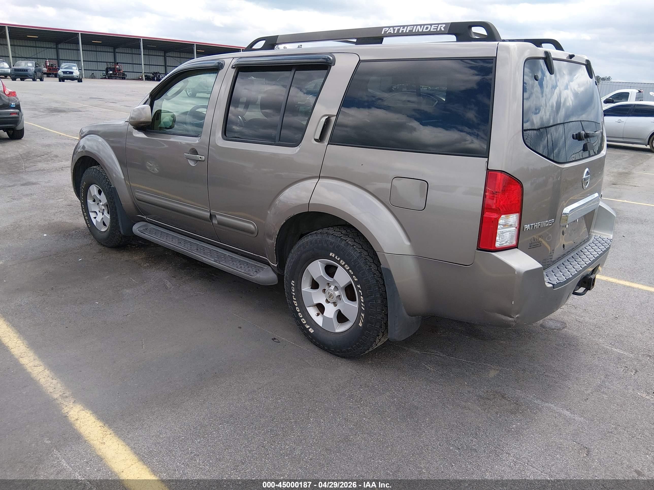2006 Nissan Pathfinder Se Champagne vin: 5N1AR18U86C682216