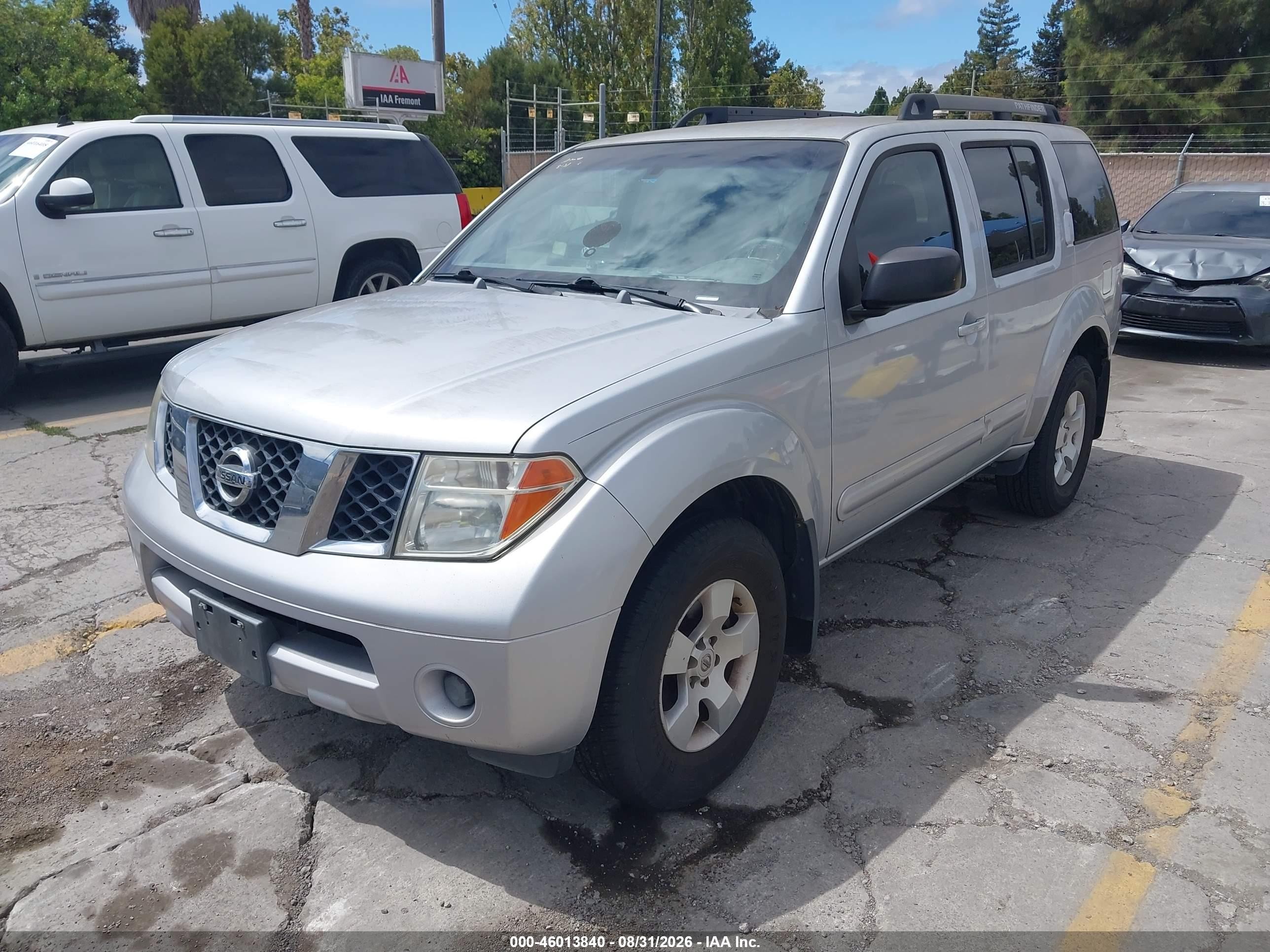 2007 Nissan Pathfinder S Silver vin: 5N1AR18U87C614788
