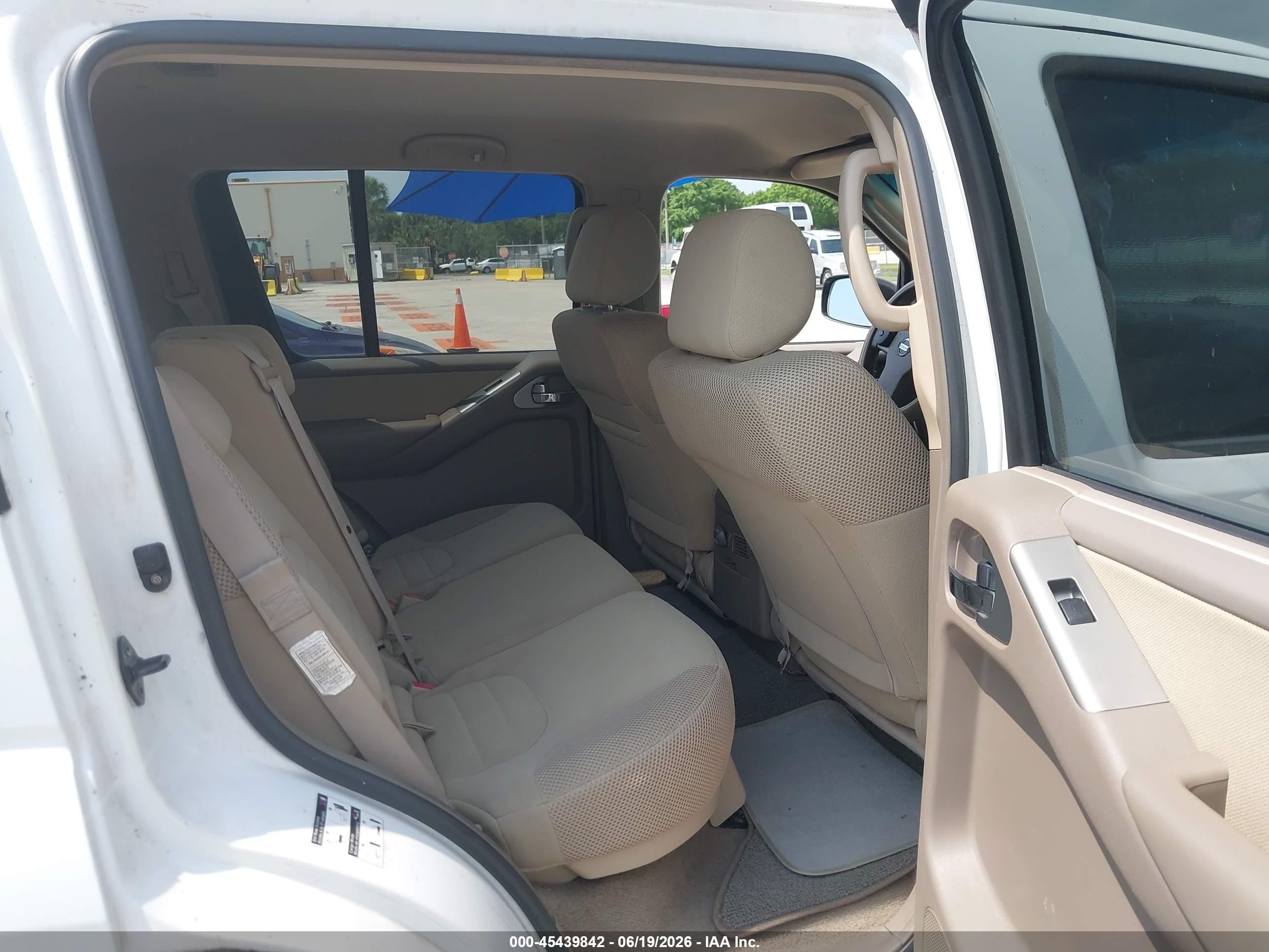 2008 Nissan Pathfinder S White vin: 5N1AR18U88C616655