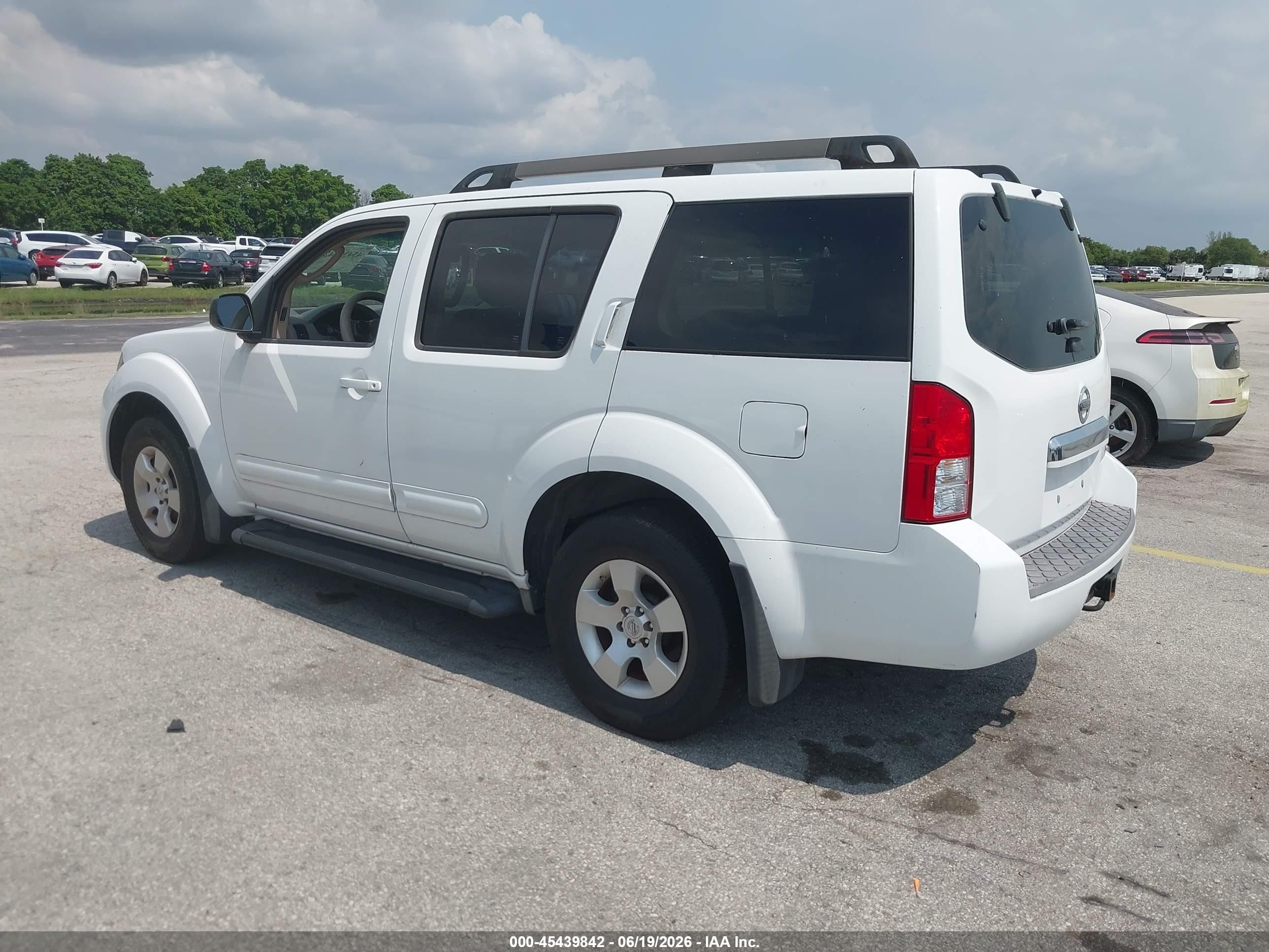 2008 Nissan Pathfinder S White vin: 5N1AR18U88C616655