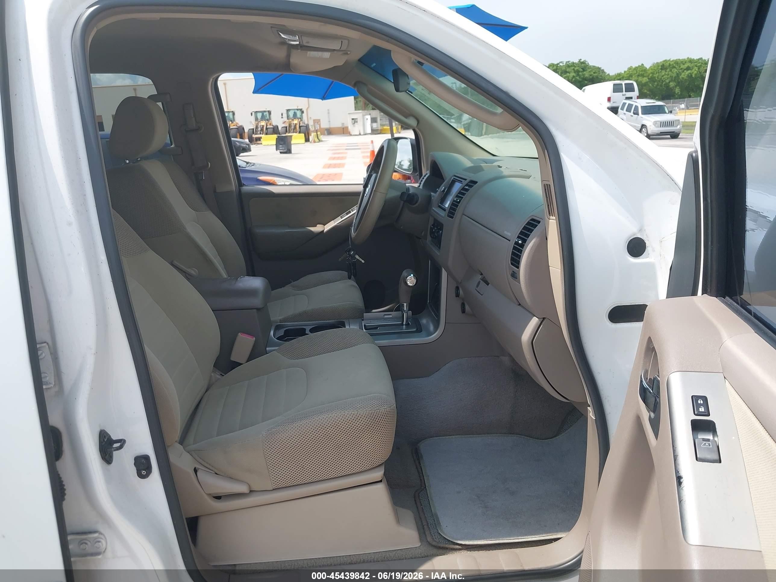 2008 Nissan Pathfinder S White vin: 5N1AR18U88C616655
