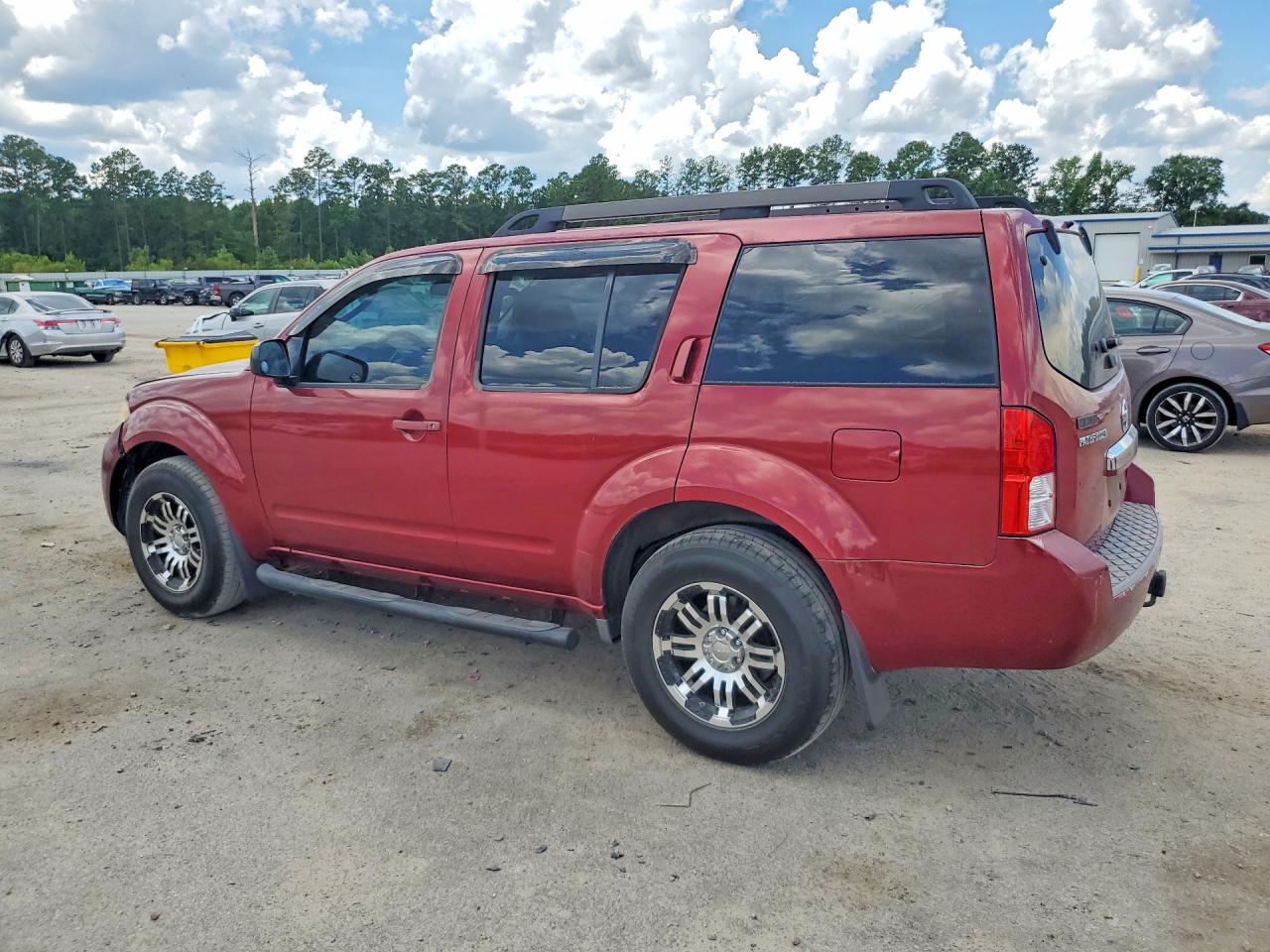 2008 Nissan Pathfinder S Burgundy vin: 5N1AR18U88C617160