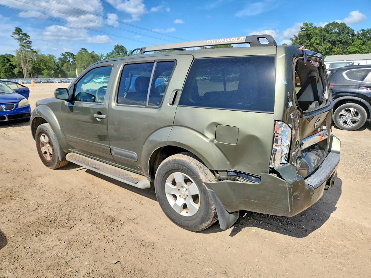 2005 Nissan Pathfinder Xe Green vin: 5N1AR18U95C706005