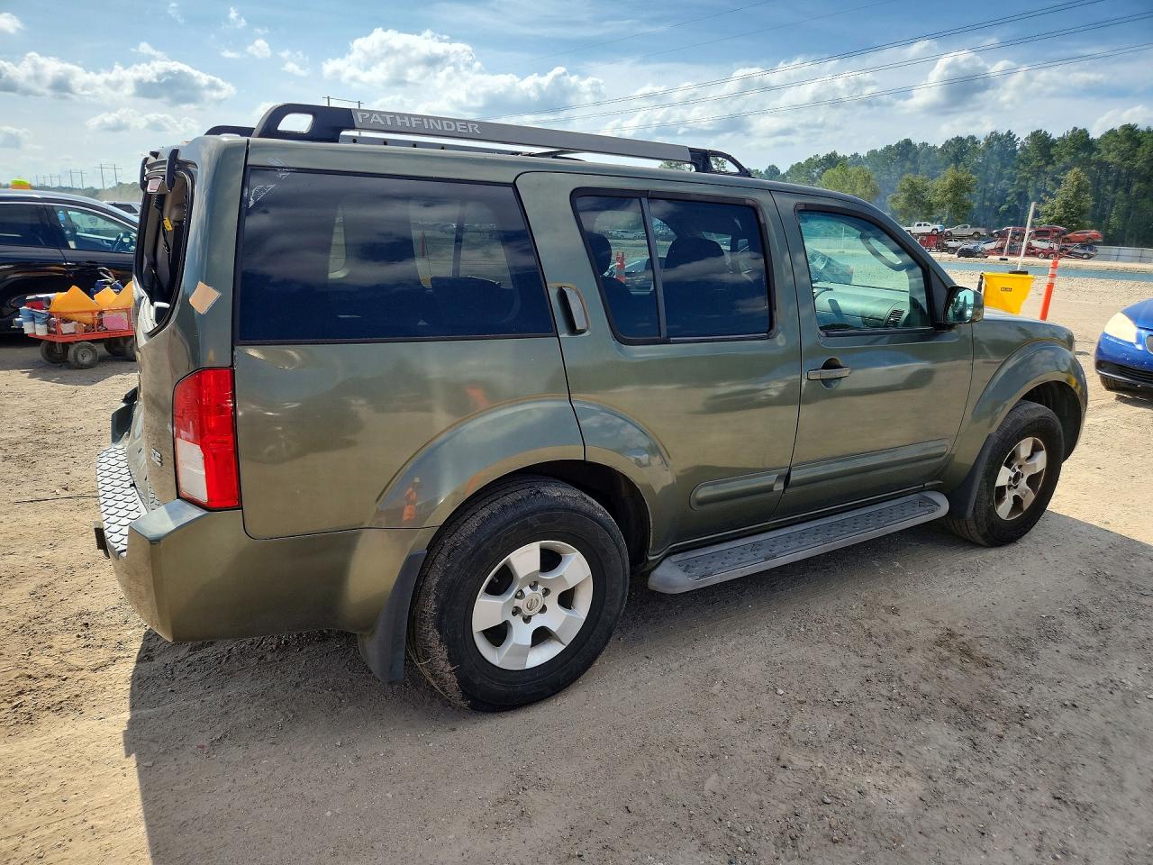 2005 Nissan Pathfinder Xe Green vin: 5N1AR18U95C706005