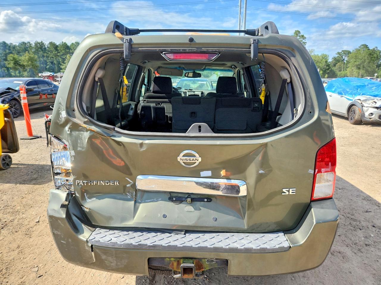 2005 Nissan Pathfinder Xe Green vin: 5N1AR18U95C706005