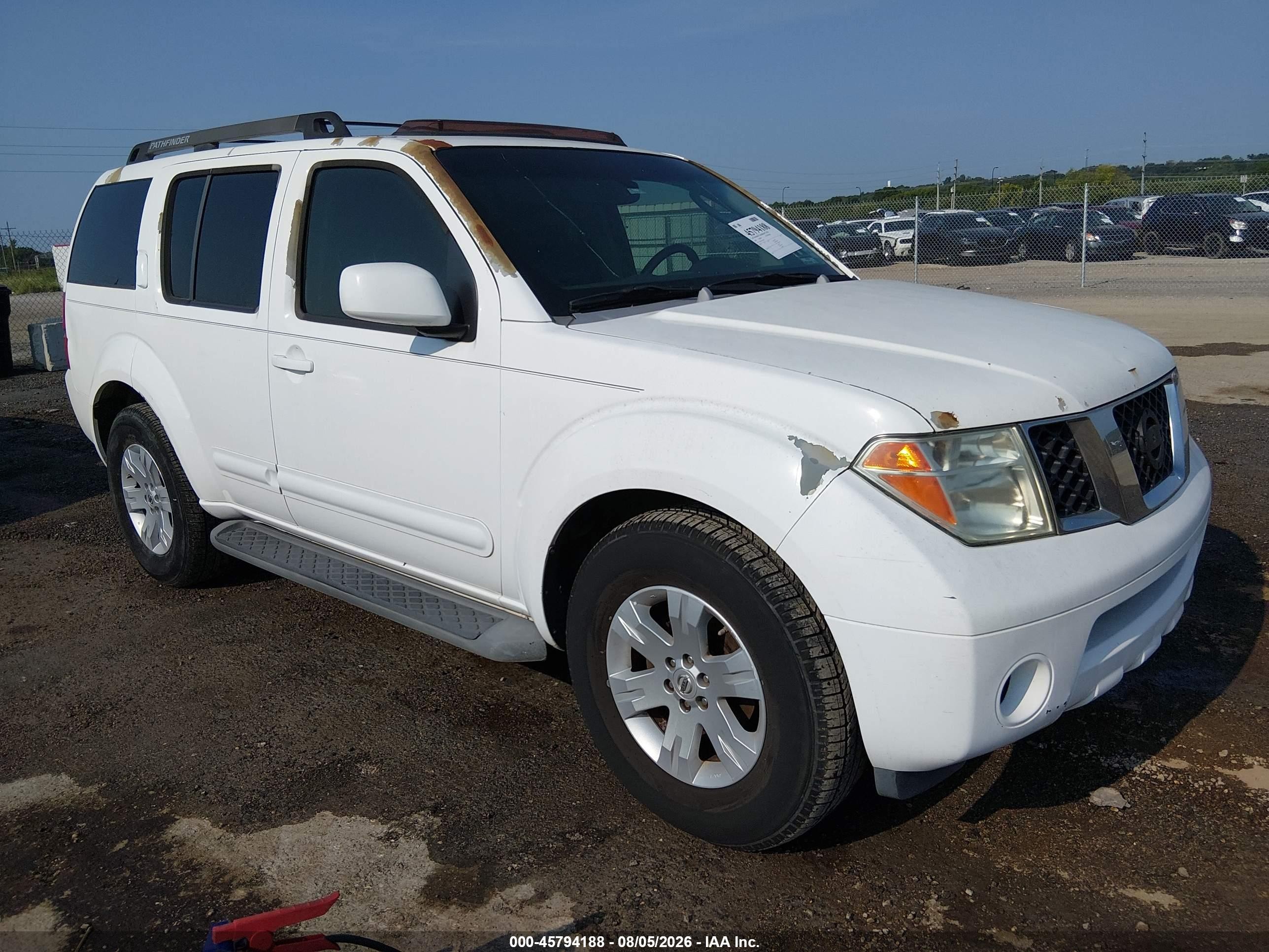 2006 Nissan Pathfinder Le White vin: 5N1AR18U96C680071