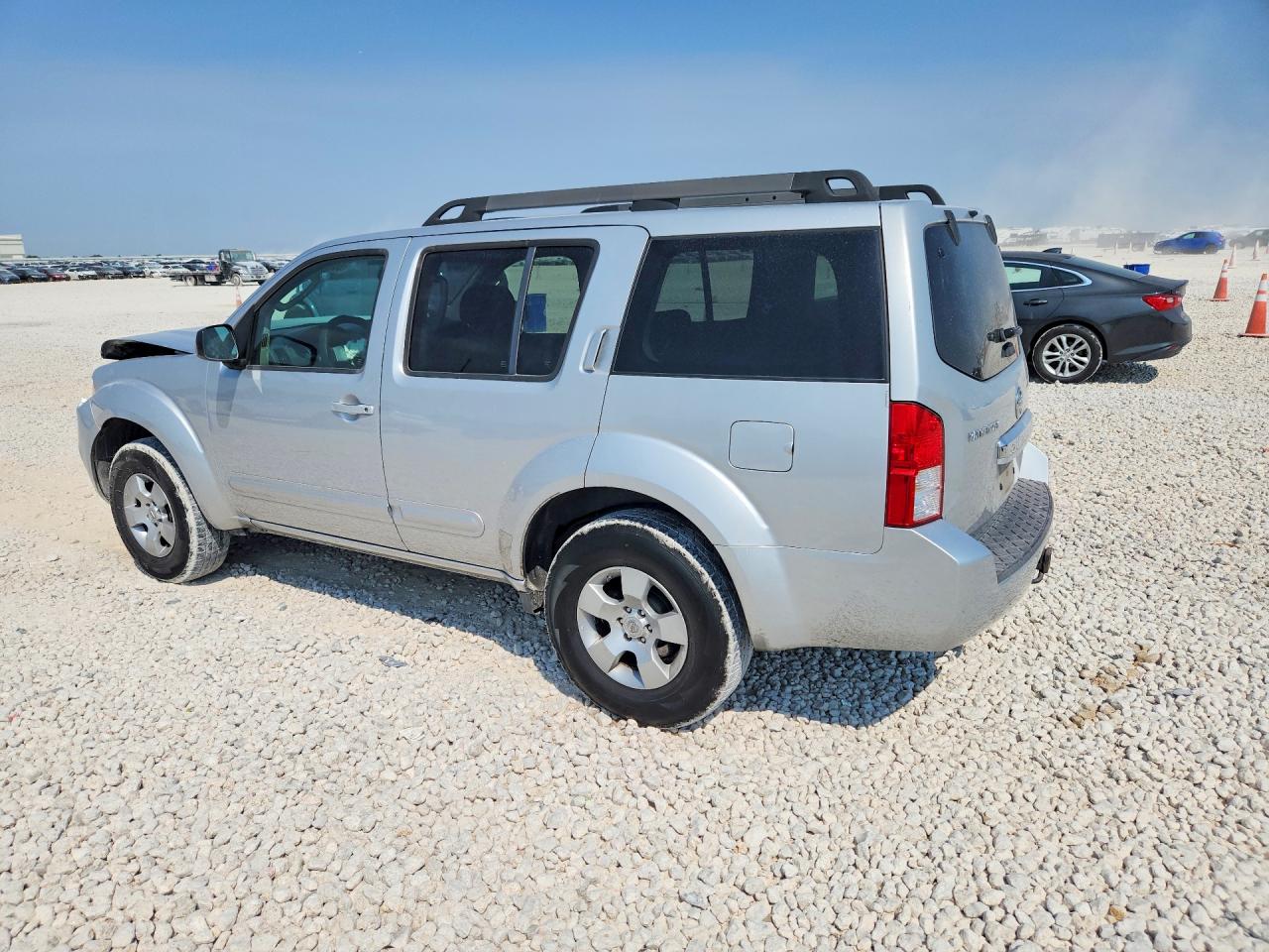 2008 Nissan Pathfinder S Silver vin: 5N1AR18U98C643640