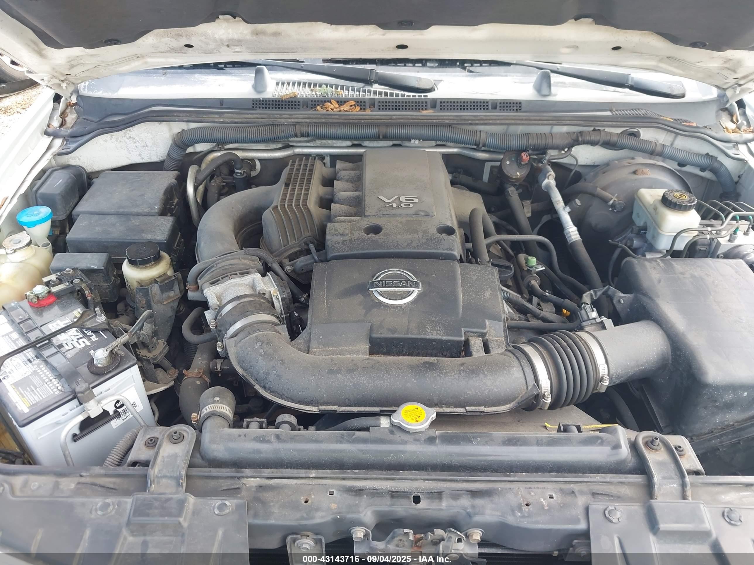 2005 Nissan Pathfinder Le White vin: 5N1AR18UX5C703534