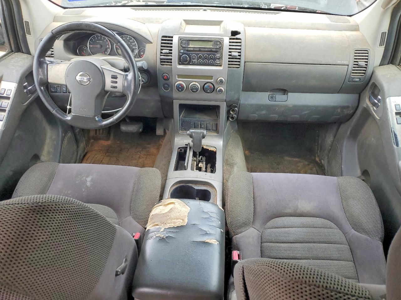 2005 Nissan Pathfinder Xe Black vin: 5N1AR18UX5C736081