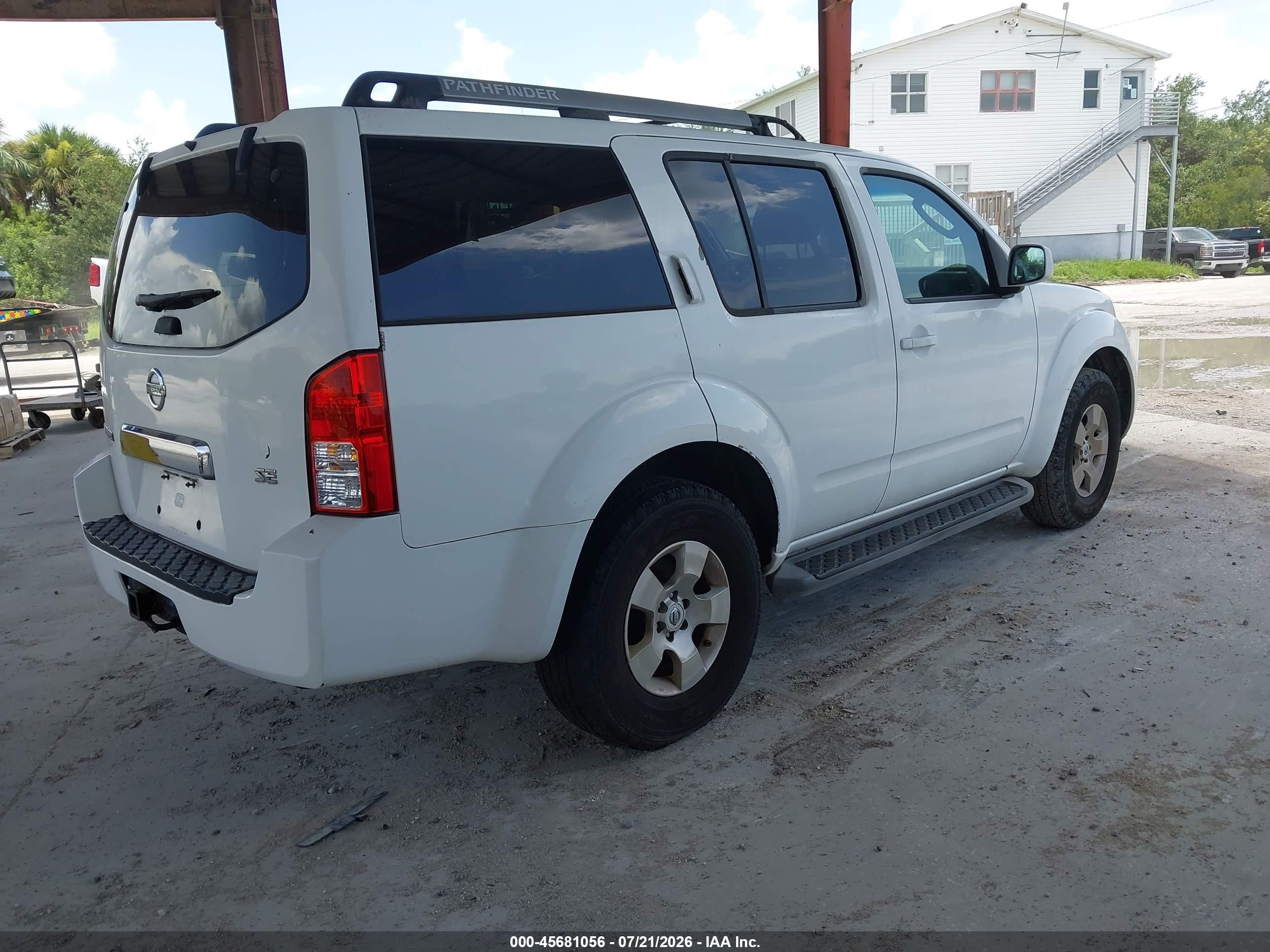 2005 Nissan Pathfinder Se White vin: 5N1AR18UX5C736873