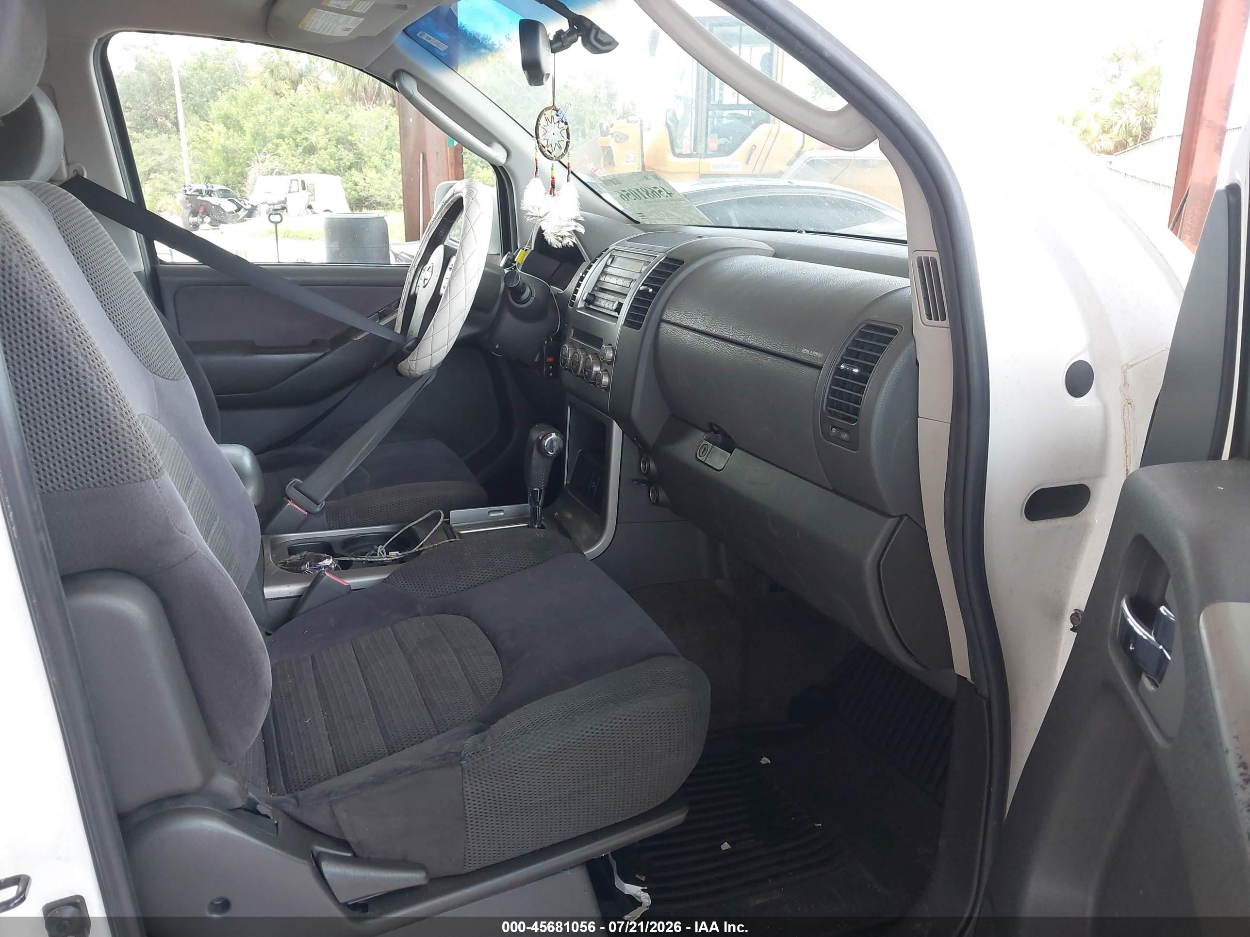 2005 Nissan Pathfinder Se White vin: 5N1AR18UX5C736873