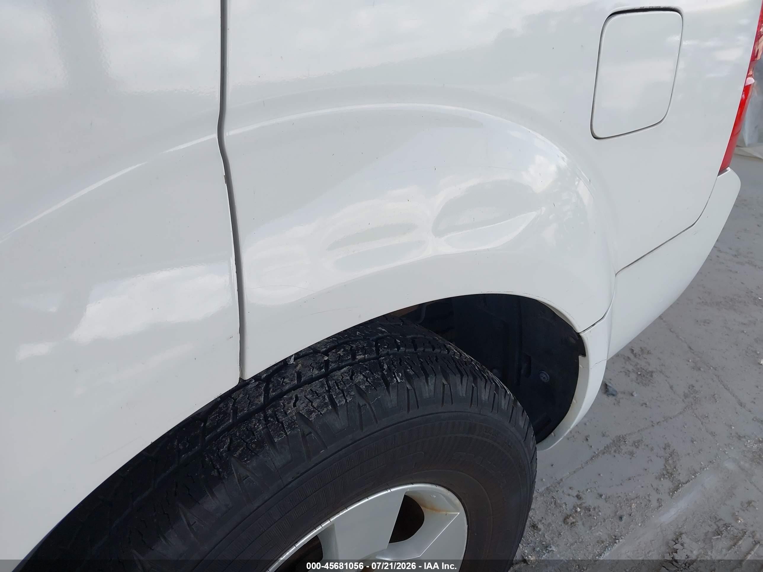 2005 Nissan Pathfinder Se White vin: 5N1AR18UX5C736873