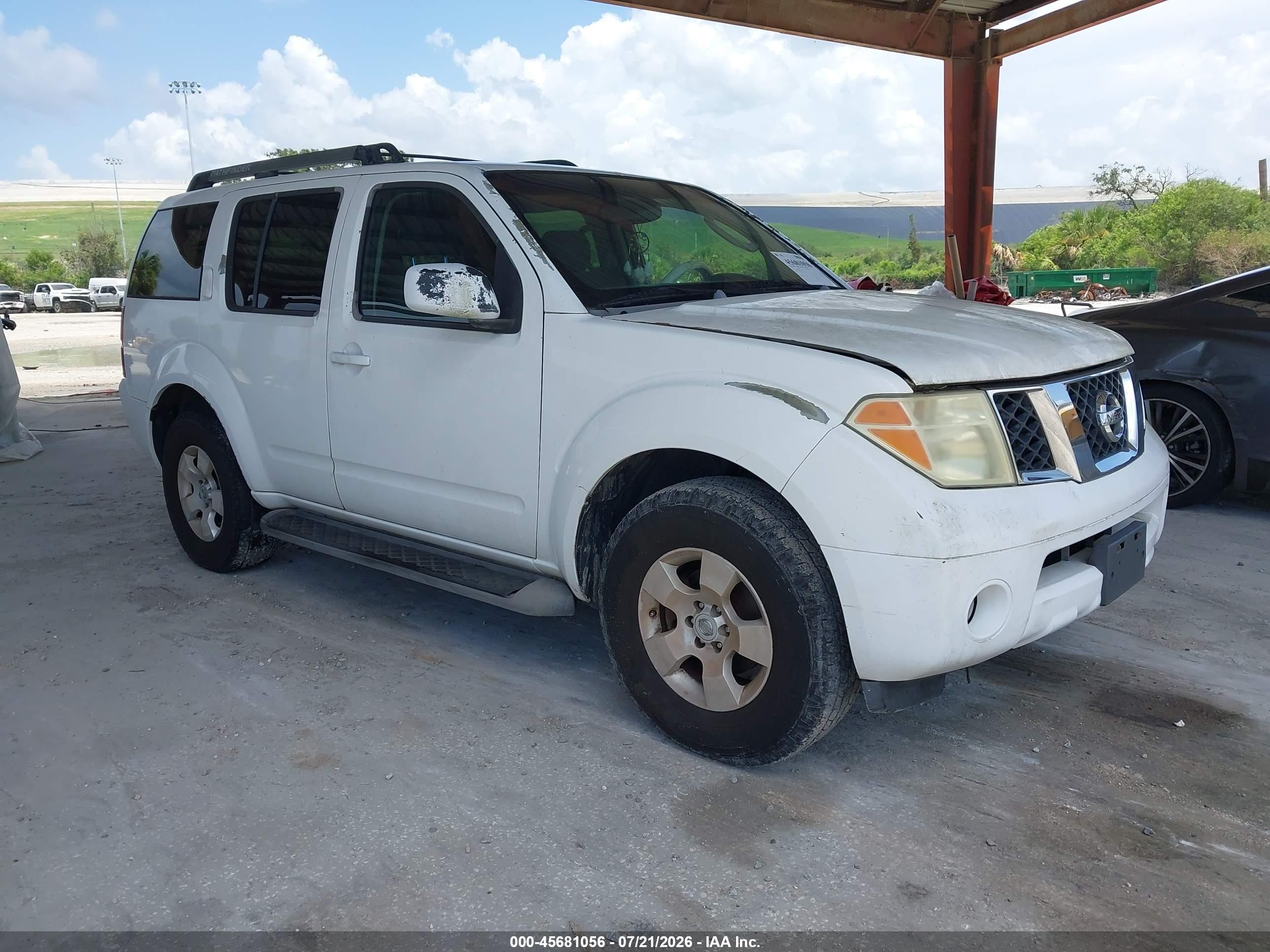 2005 Nissan Pathfinder Se White vin: 5N1AR18UX5C736873
