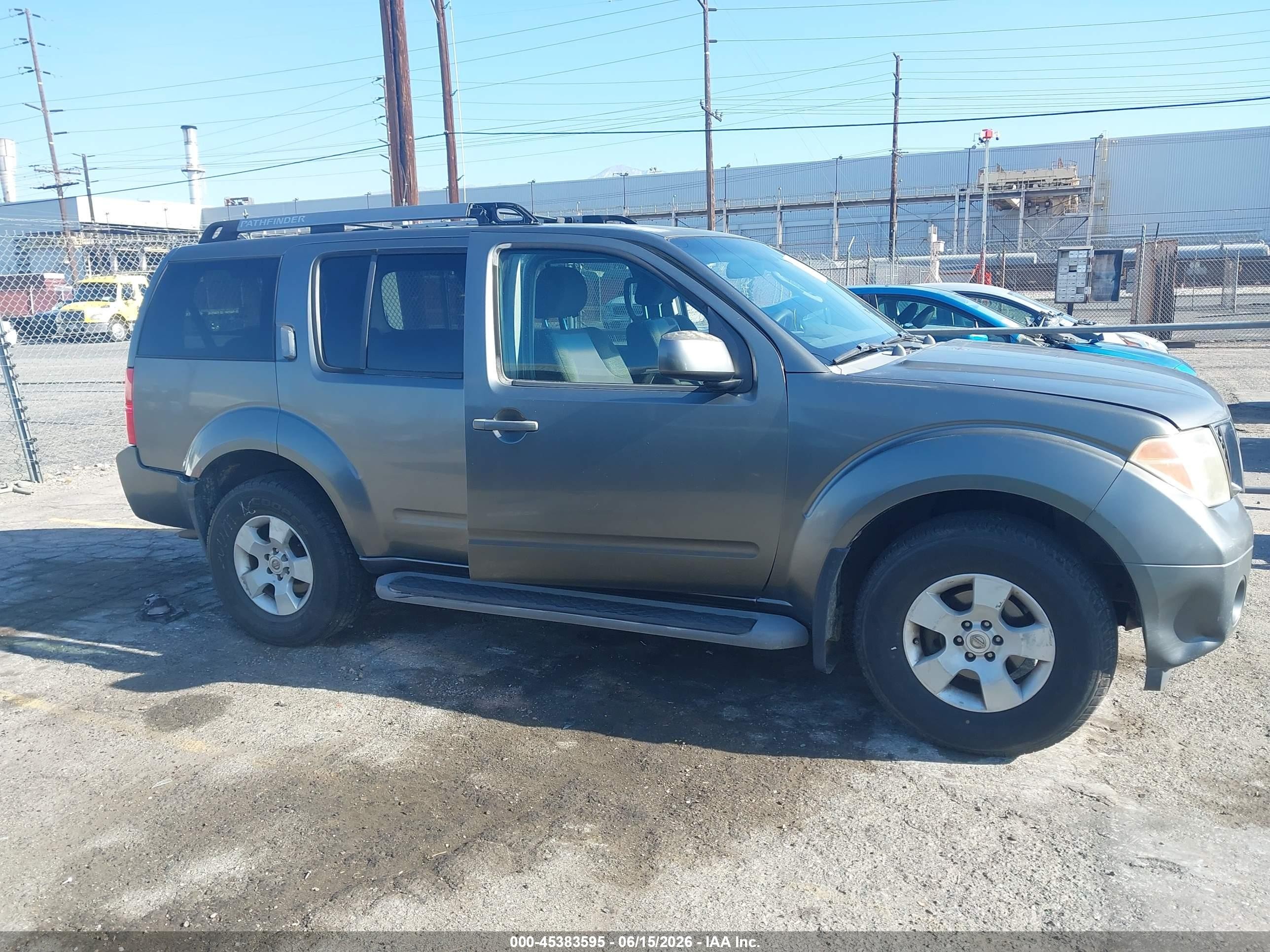 2005 Nissan Pathfinder Se Gray vin: 5N1AR18UX5C748280