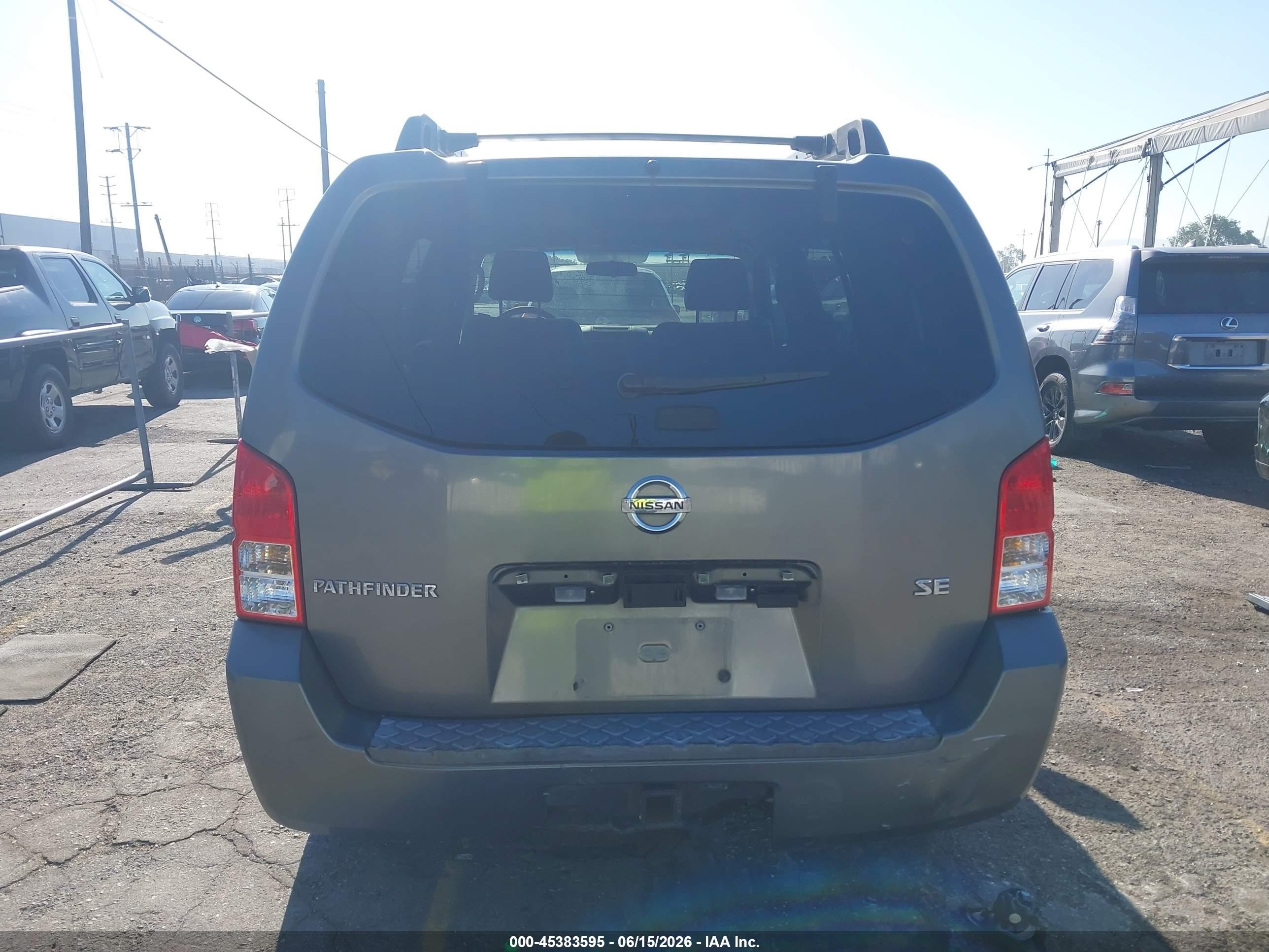 2005 Nissan Pathfinder Se Gray vin: 5N1AR18UX5C748280